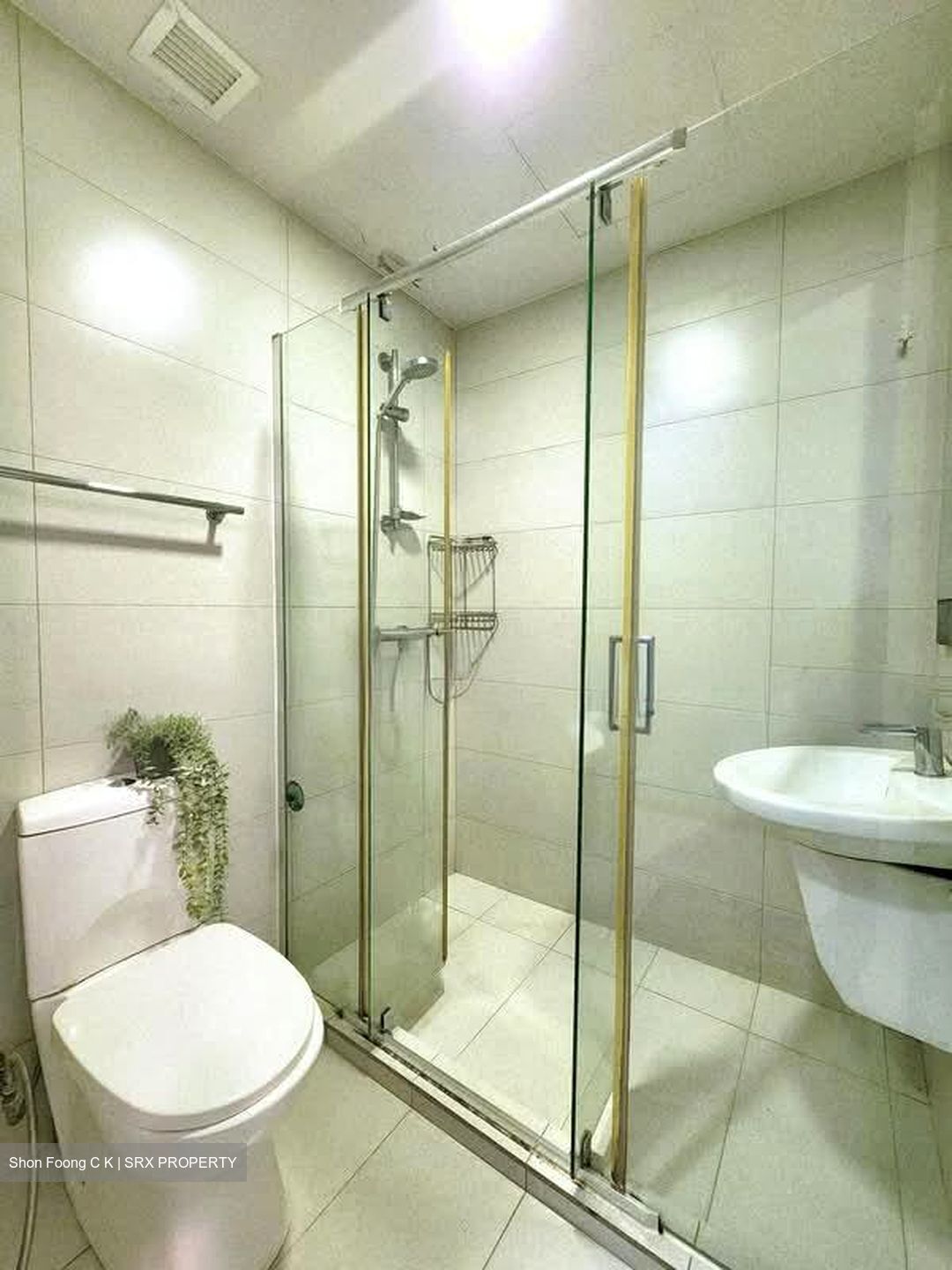 1 Canberra (D27), Condominium #581402751